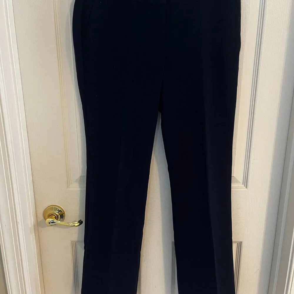 Mid Rise Straight Pant in Textured Drape - Curvy Fit Petite - Navy 2P - Picture 3 of 6